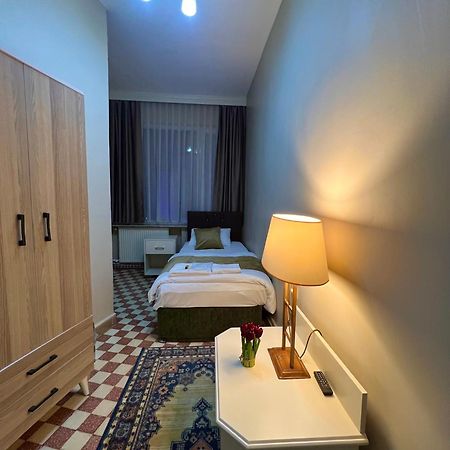 Findik Palas Otel Istanboel Buitenkant foto