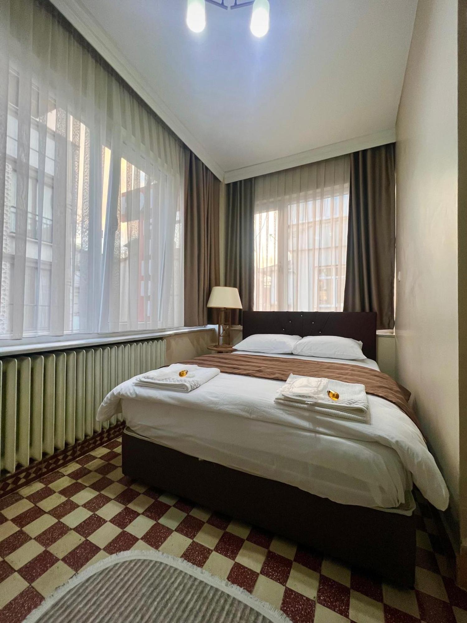 Findik Palas Otel Istanboel Buitenkant foto